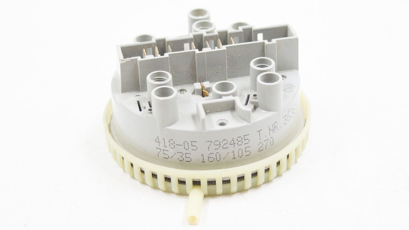 Реле уровня воды (прессостат) MIELE (МИЛЕ) 3636972 (75/35 160/105)