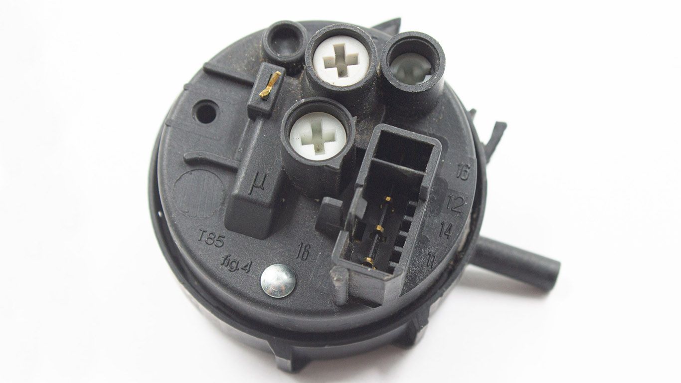 Прессостат для стиральной машины Ariston (Аристон) 263798 (37680003 5V-1mA 160026789.00 90-65-380)