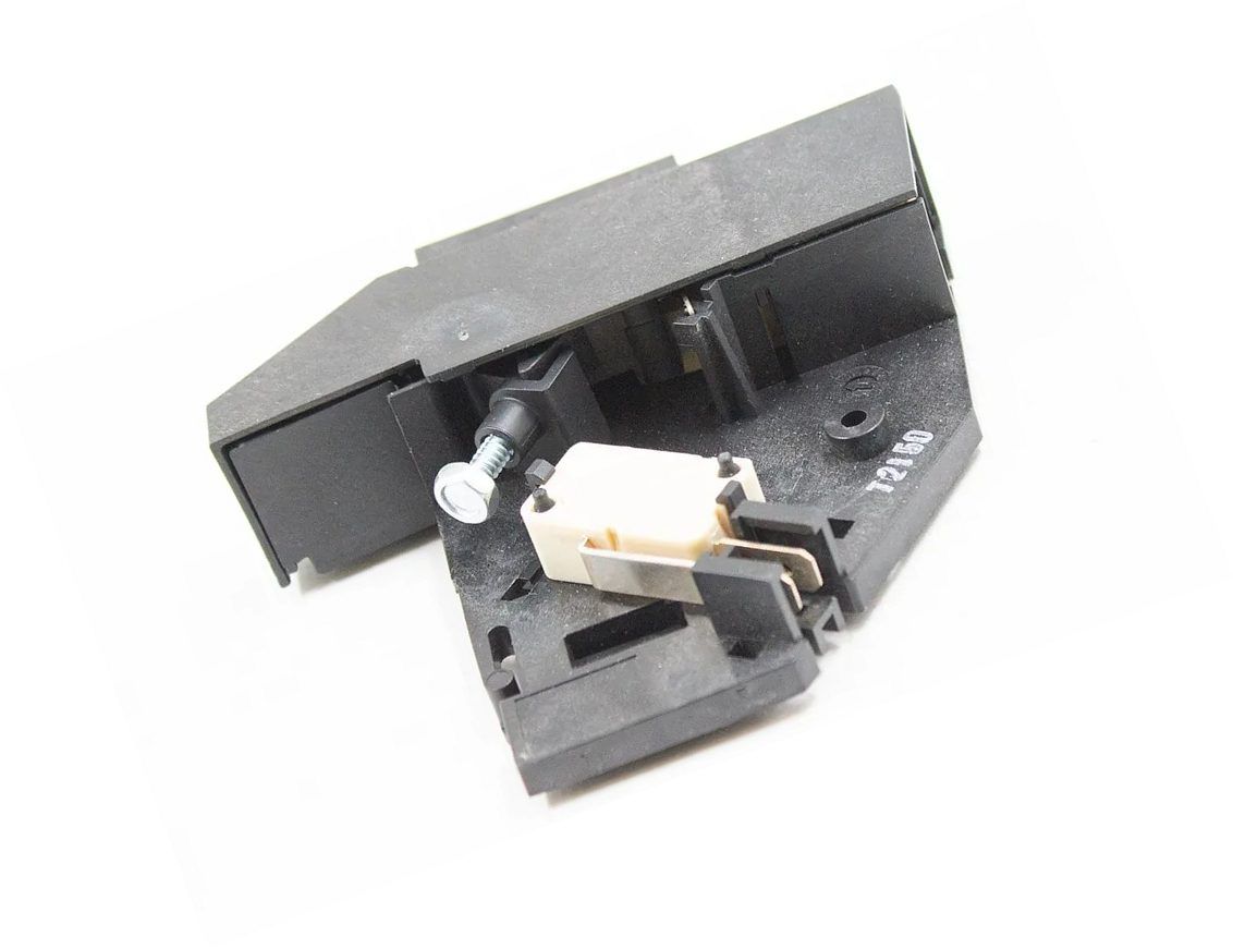 Замок (правый) для паровой печи MIELE (МИЛЕ) 11444491 (11444490/2060.0502/PA66-GF25)